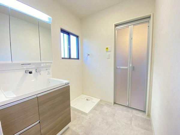 【居間・リビング】 | 須磨区東白川台4丁目　中古戸建