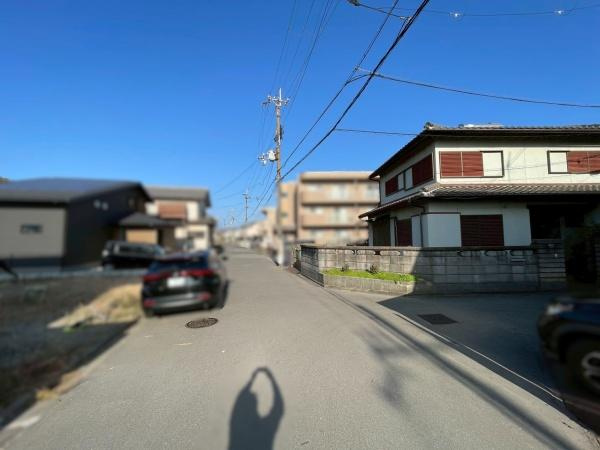 和歌山市松江東4丁目　中古戸建の前面道路含む現地写真