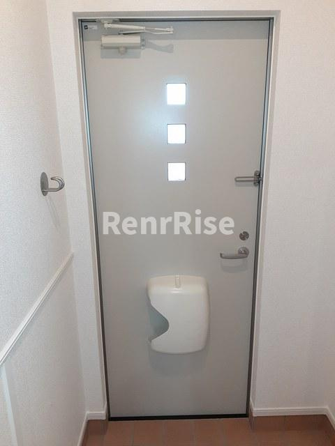 シン・ラシーヌの玄関|玄関