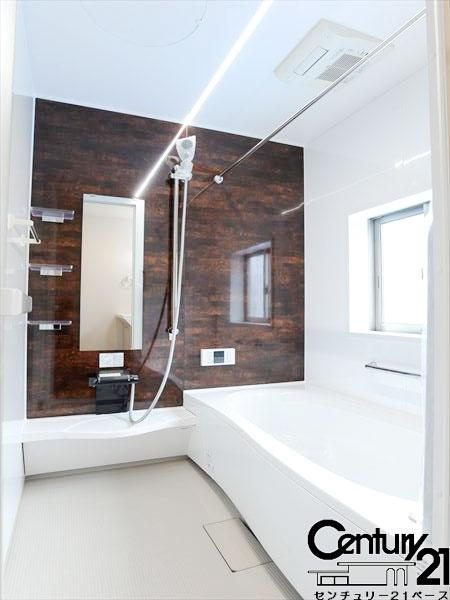 橿原市東坊城町の新築一戸建の内観：施工例|■浴室乾燥機付きでカビや結露の発生も抑えてくれます！■