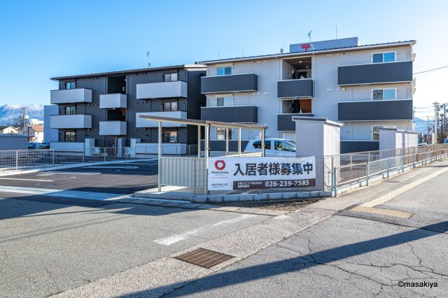 トリシア東和田　W（西）棟の外観
