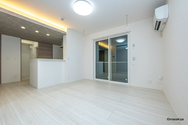 トリシア東和田　W（西）棟の居間・リビング