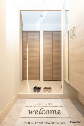 トリシア東和田　W（西）棟の玄関