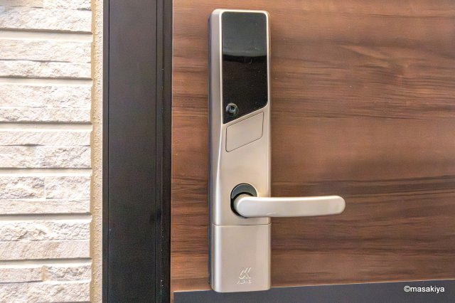 トリシア東和田　W（西）棟のエントランス