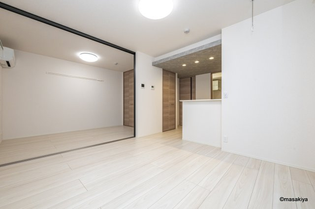 トリシア東和田　W（西）棟の居間・リビング