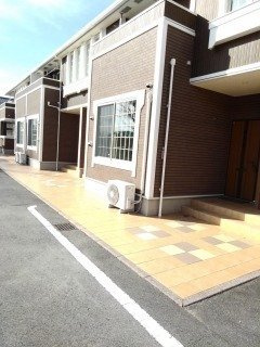 ＹＲ　ビサイドのエントランス