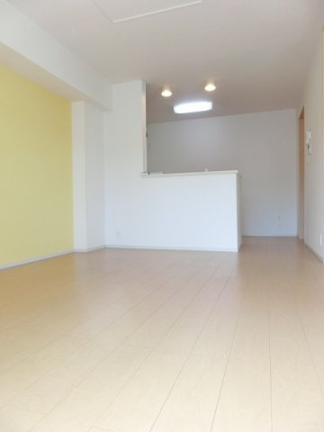 ＹＲ　ビサイドの居間・リビング