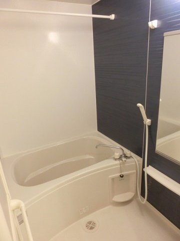 ＹＲ　ビサイドの浴室