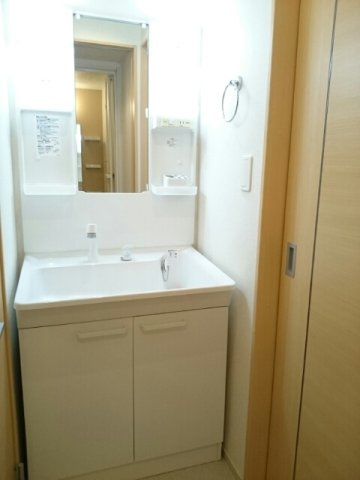 エレガンテ　プレッソⅢ　Ｂの洗面所