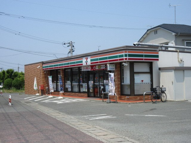 リヴァーブライトの周辺|セブンイレブン荒尾山の手店まで930m