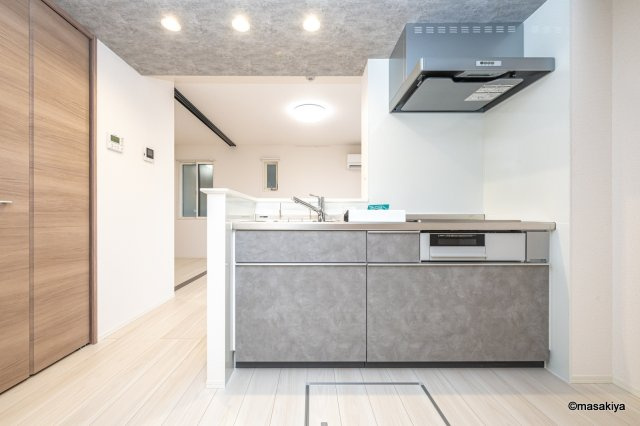 トリシア東和田　E（東）棟のキッチン