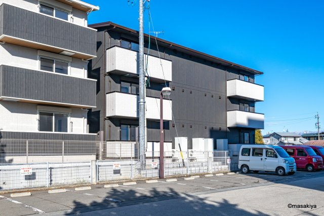 トリシア東和田　E（東）棟の外観