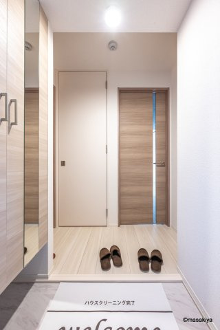 トリシア東和田　E（東）棟の玄関