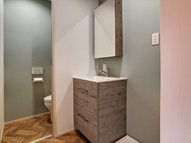 BRAVE BASE REAの内装