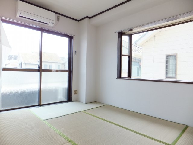南八幡ガーデンビレッジの和室