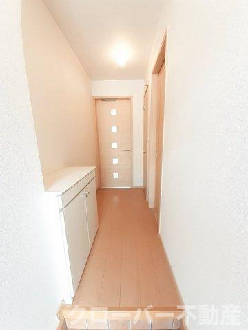 サン・フィールド　ⅡＢの玄関