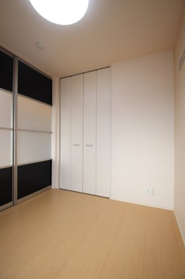 【洋室】 | ヴィラージュNissin