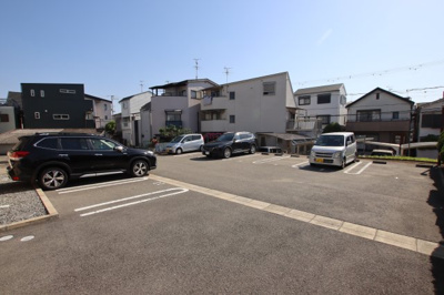 【駐車場】 | ヴィラージュNissin