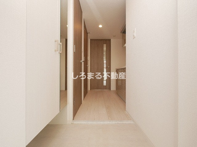 エスリード阿波座プライムコートの玄関