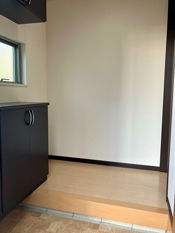 中宗岡戸建のロビー