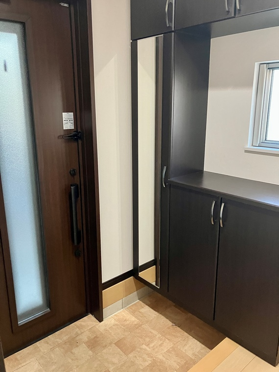 中宗岡戸建の玄関