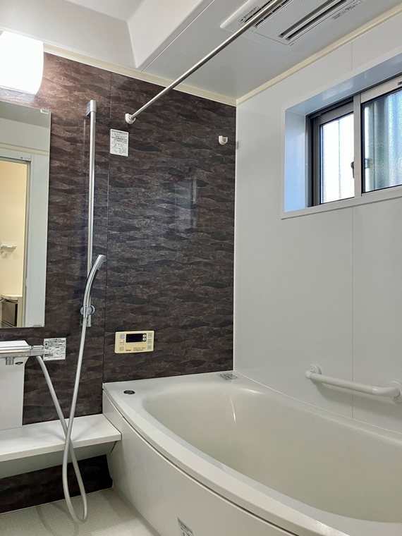 中宗岡戸建の浴室