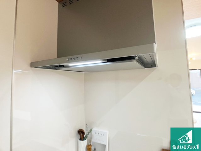 神戸市西区福吉台　新築一戸建ての設備|汚れにくいスロットフィルタでお手入れラクラク！ＬＥＤ照明付き！