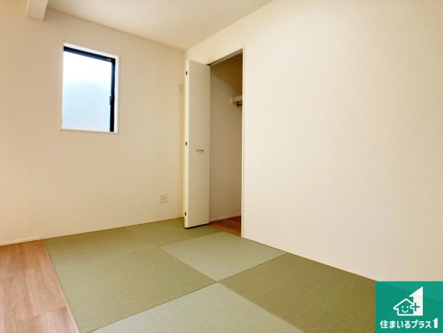 神戸市西区福吉台　新築一戸建ての和室|一室あると便利な和室は客間としてだけでなく、小さなお子様のプレイルームや食後のくつろぎスペースとしてもご利用いただけます。収納もついていますので大活躍間違いなし！