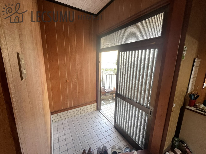 揖保郡太子町福地/中古戸建の玄関