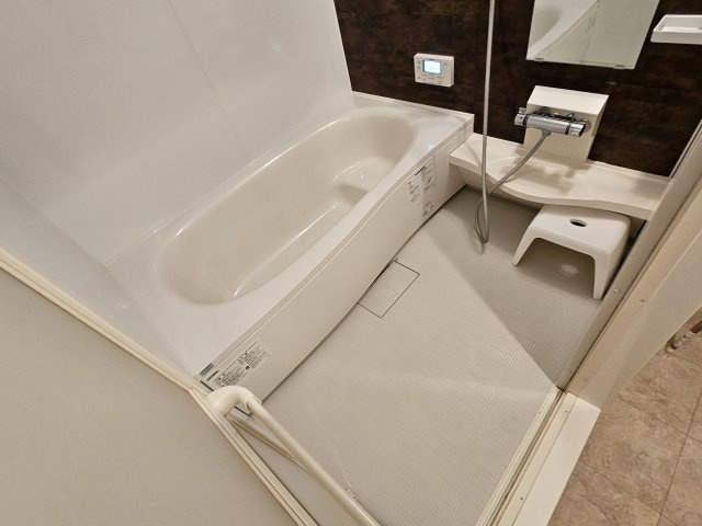 フィカーサ大久保の浴室