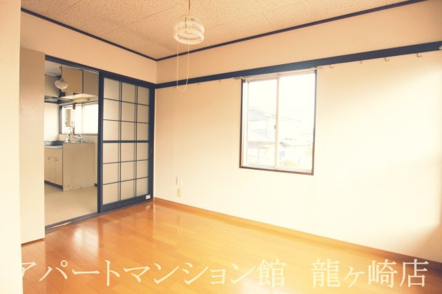 メゾンド直鮒の居間・リビング