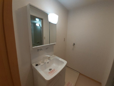 【洗面所】 | ノースヒルズ | 忙しい朝には欠かせない洗面所です