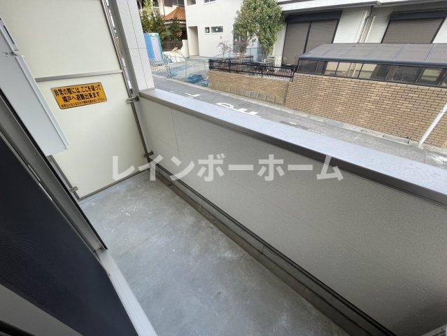 敷金礼金0の新築1LDK｜ネット無料のバルコニー