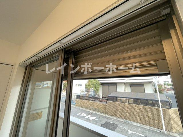 敷金礼金0の新築1LDK｜ネット無料のバルコニー