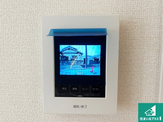 神戸市西区持子　第3期　新築一戸建ての防犯設備|カラーモニターインターホン！声だけでなく来訪者の姿や顔がモニターで確認できるので、小さなお子様がいらっしゃるご家庭でも安心できます！