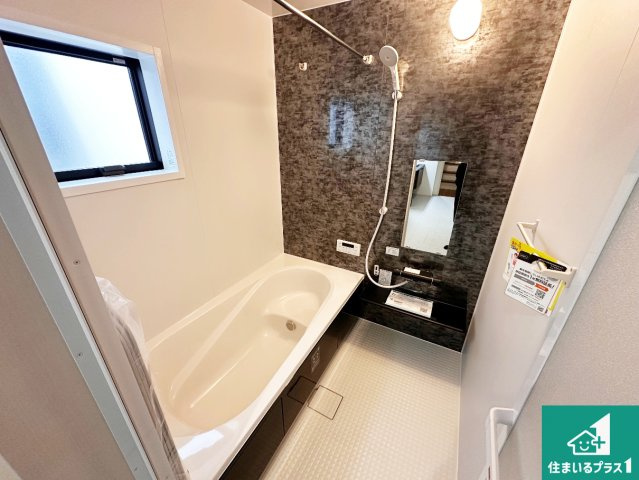 神戸市西区持子　第3期　新築一戸建ての前面道路含む現地写真|周辺は落ち着いた街並みの住宅地！子育てがしやすい住環境です！まだ未完成ですが、現地でしかわからない事もございます。是非一度ご覧ください。