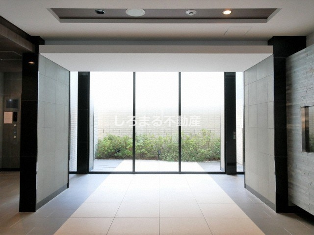 プレサンス京町堀ノースのロビー