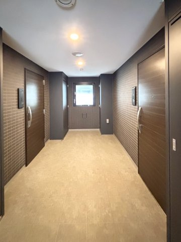 内廊下のような設計で防犯面にも優れています。