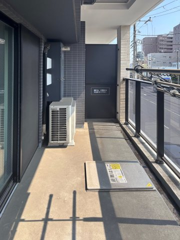 全面は公園なので陽当り・眺望・通風良好