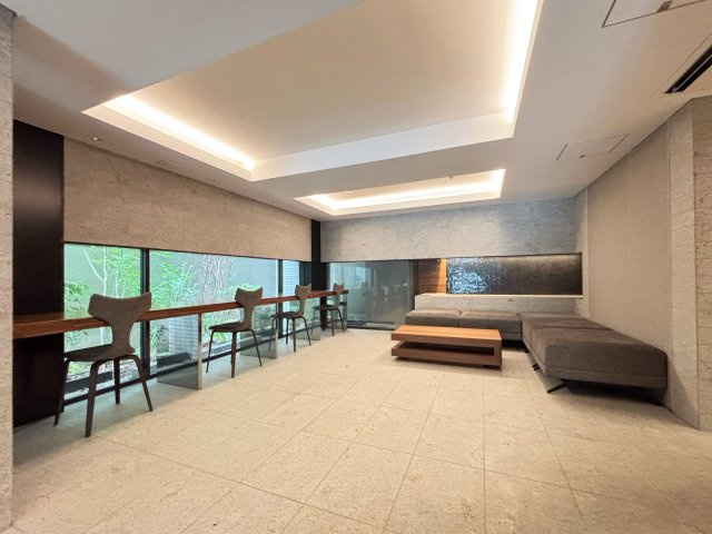 【エントランス】