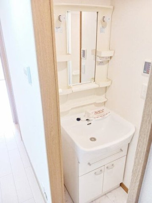 【洗面所】 | カルフールＢ．Ｃ白山 | 使いやすい洗面所です