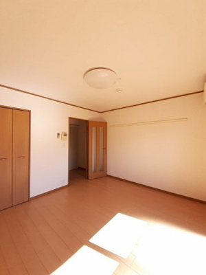 【内装】 | カルフールＢ．Ｃ白山 | 内装は落ち着いています