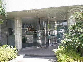 【エントランス】 | アイランド小野山 | エントランスです