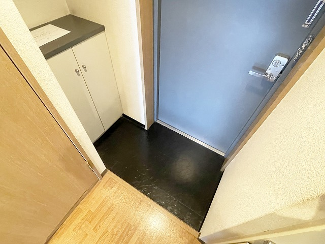 【玄関】 | アイランド小野山 | ゆったりとした玄関です（同棟別室施工例）