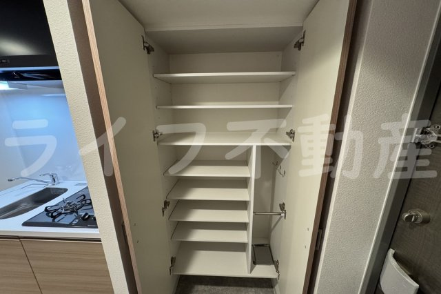 ワールドアイ大阪EAST Cityの収納|専用の収納スペースです