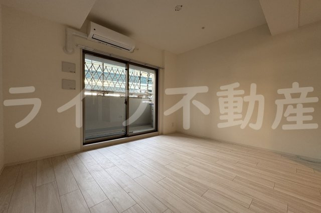 ワールドアイ大阪EAST Cityの居間・リビング|リビングです