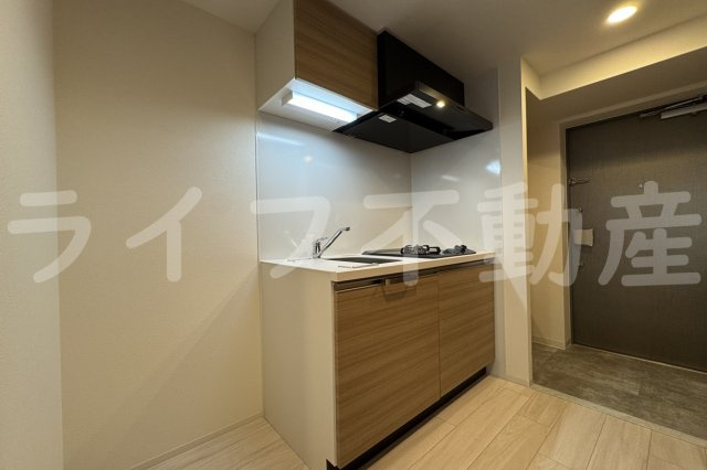 ワールドアイ大阪EAST Cityのキッチン|コンパクトなキッチンで掃除もラクラク