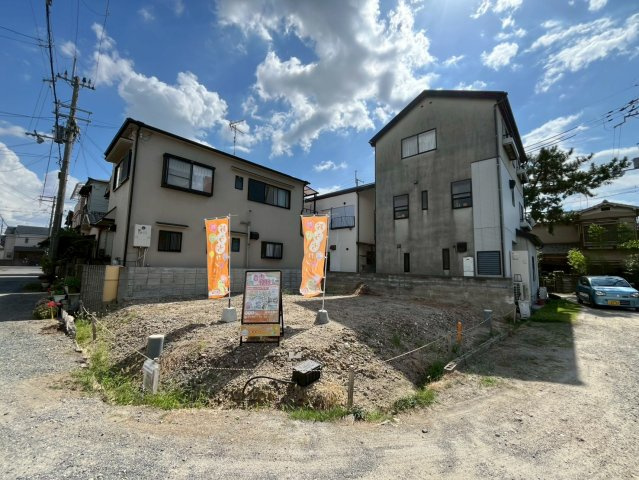 富田町5丁目Bプラン　建築条件付土地の土地図|＼開放感たっぷりの角地！／
日当たり・通風も良好です！
未来を創る自由設計！間取りの変更可能です！