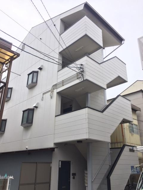 よしかわビルの外観