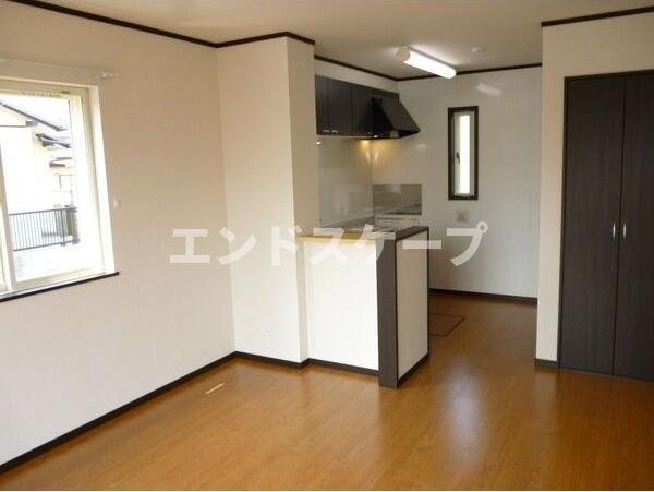 サンフォリアの居間・リビング|高崎、前橋のお部屋探しはエンドスケープまで！お客様の理想お聞かせ下さい♪